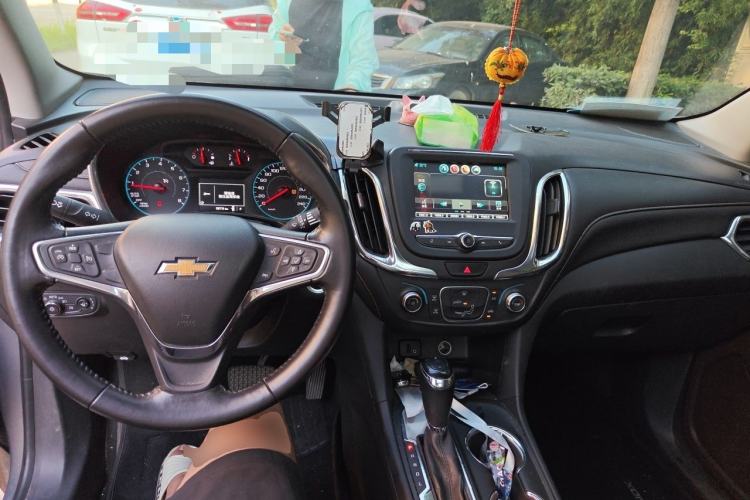 Used Chevrolet Equinox 2018 535T Automatic Chijie Edition Center Console