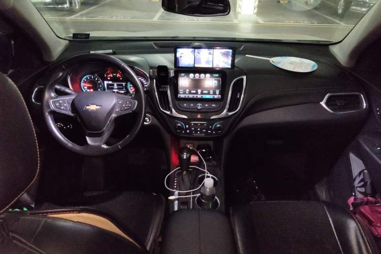 Used Chevrolet Equinox 2018 535T Automatic YuJie Edition Center Console