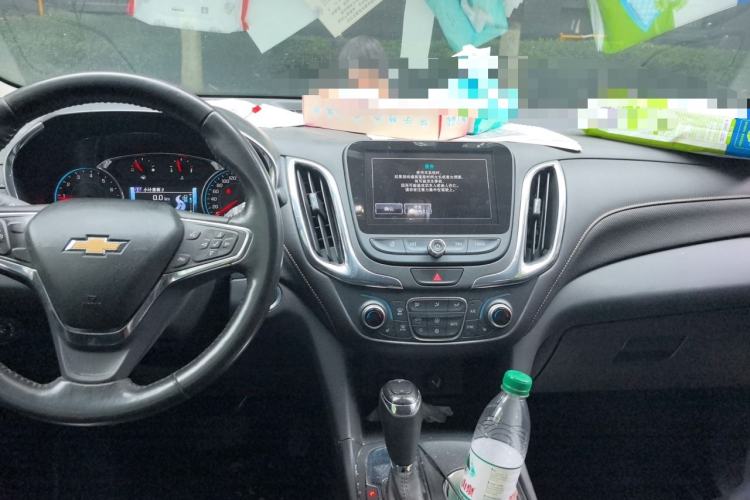 Used Chevrolet Equinox 2018 535T Automatic YuJie Edition Center Console