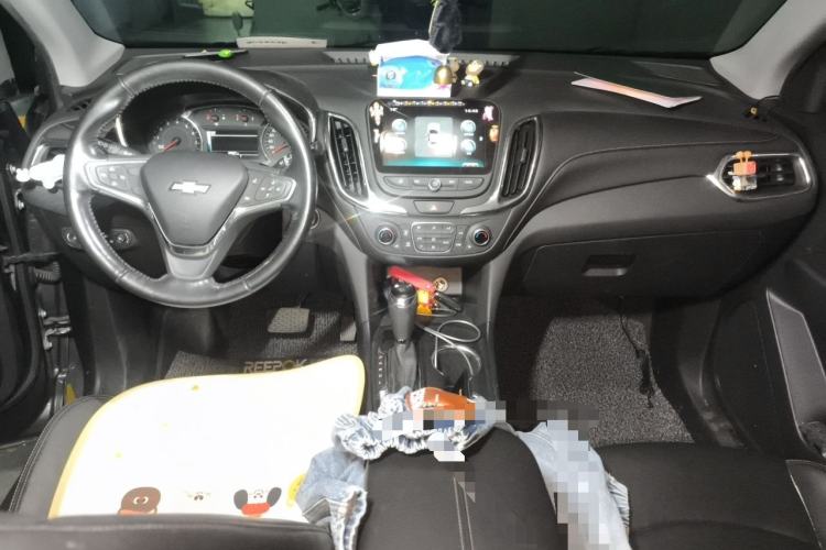 Used Chevrolet Equinox 2018 535T Automatic YuJie Edition Center Console
