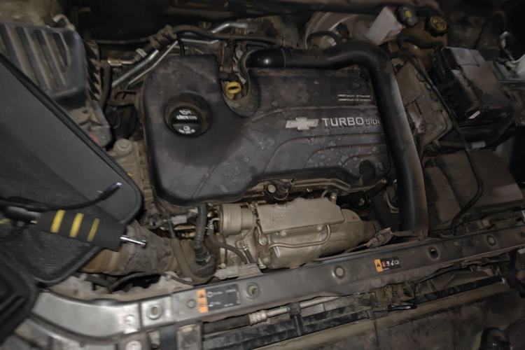 Used Chevrolet Equinox 2018 535T Automatic Chijie Edition Engine Bay