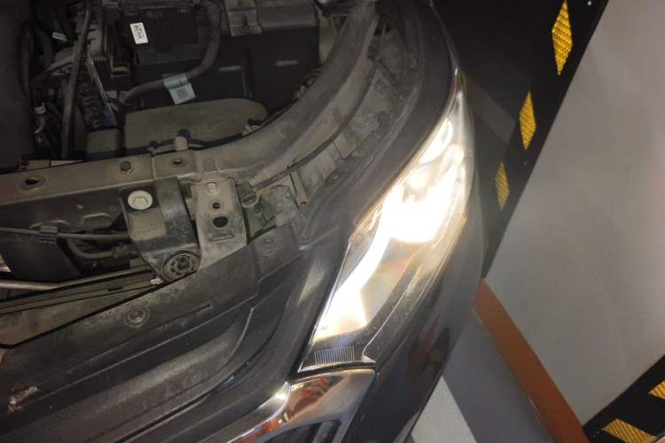 Used Chevrolet Equinox 2018 535T Automatic YuJie Edition Engine Bay Left
