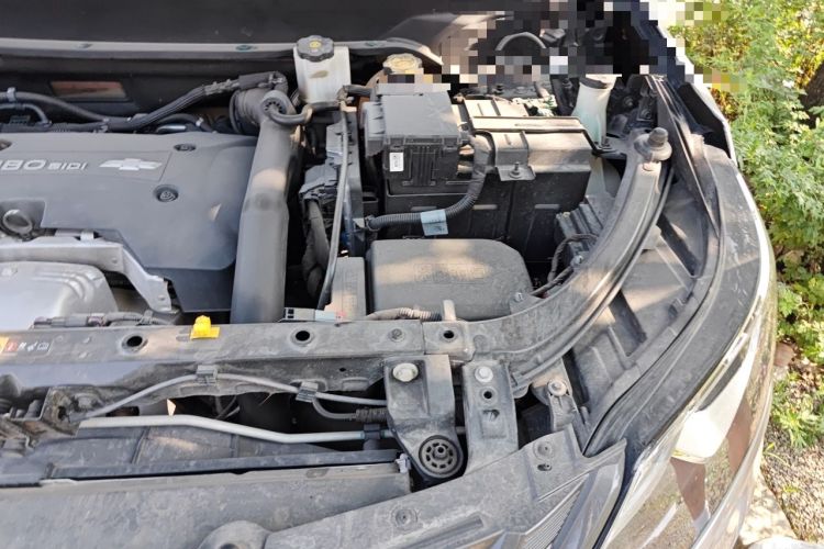 Used Chevrolet Equinox 2018 RS 550T Automatic All-Wheel-Drive Boundary Edition Engine Bay Left