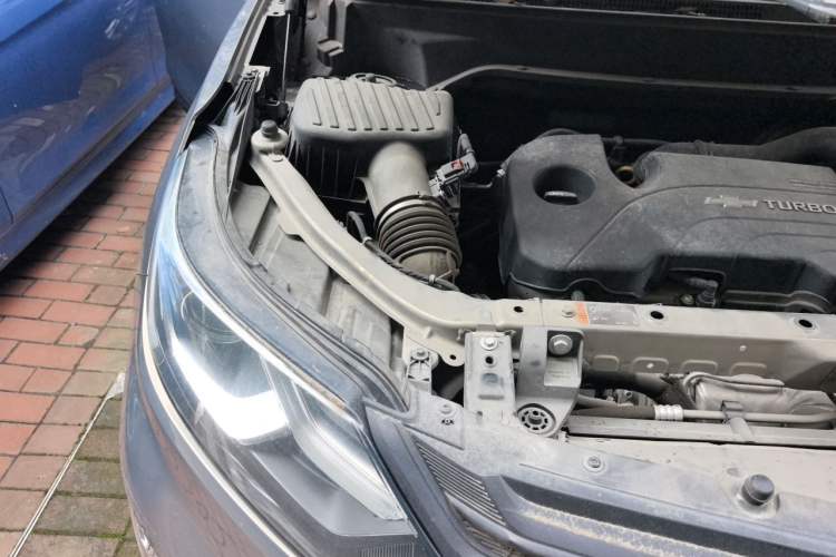 Used Chevrolet Equinox 2018 535T Automatic YuJie Edition Engine Bay Right