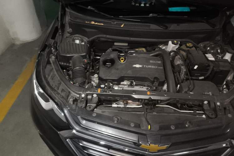 Used Chevrolet Equinox 2018 535T Automatic YuJie Edition Engine Bay Right