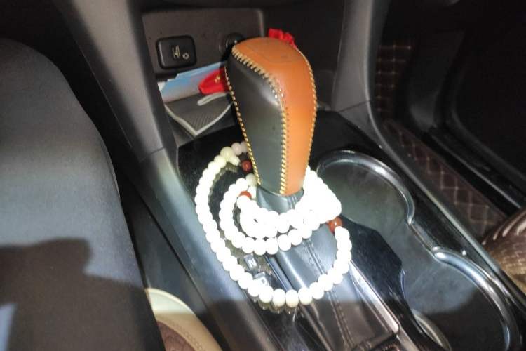 Used Chevrolet Equinox 2018 535T Automatic YuJie Edition Gear Lever