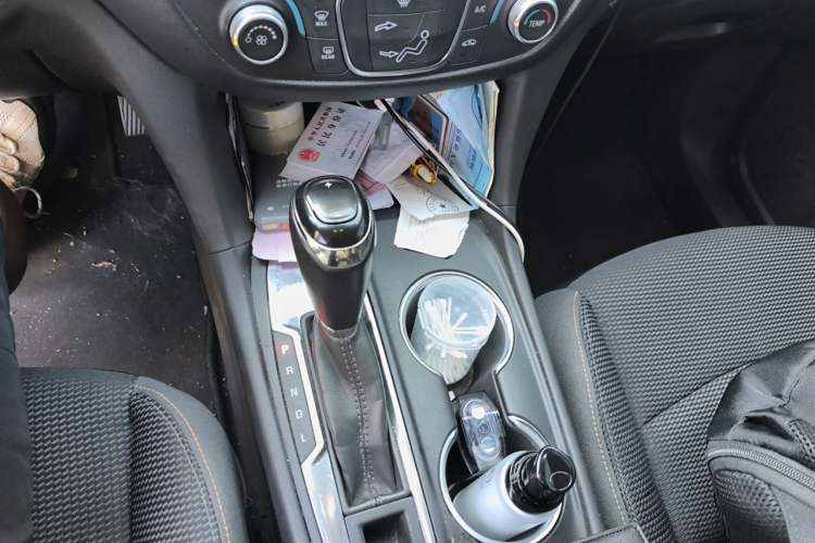 Used Chevrolet Equinox 2018 535T Automatic Chijie Edition Gear Lever