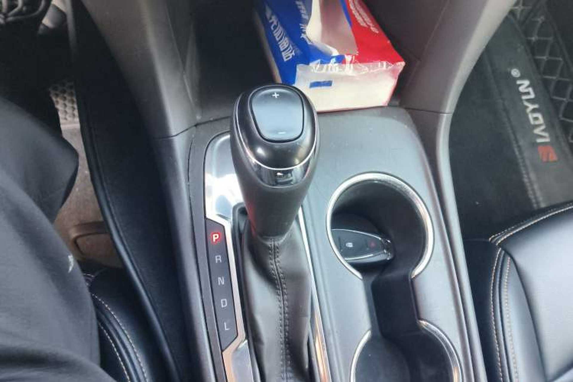 Used Chevrolet Equinox 2018 535T Automatic Lingjie Edition Gear Lever