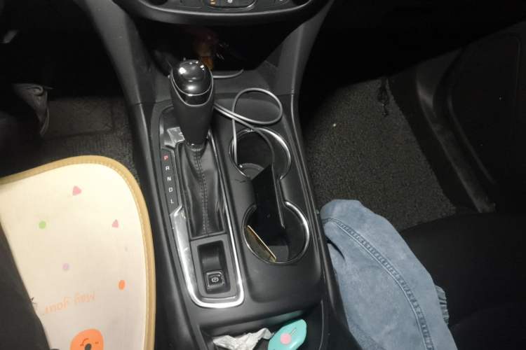 Used Chevrolet Equinox 2018 535T Automatic YuJie Edition Gear Lever