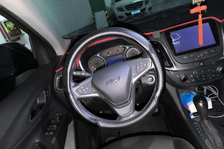 Used Chevrolet Equinox 2018 Redline 550T Automatic All-Wheel-Drive Trailblazer RS Edition Steering Wheel