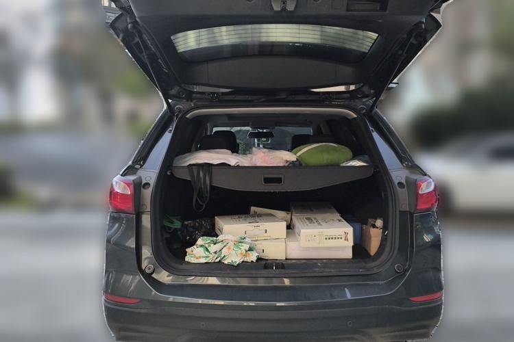 Used Chevrolet Equinox 2018 535T Automatic Chijie Edition Trunk