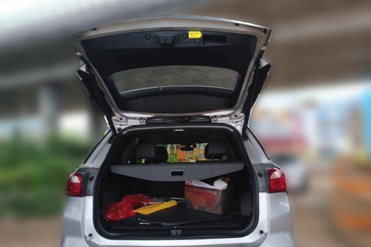 Used Chevrolet Equinox 2018 Redline 550T Automatic All-Wheel-Drive RS Edition Trunk