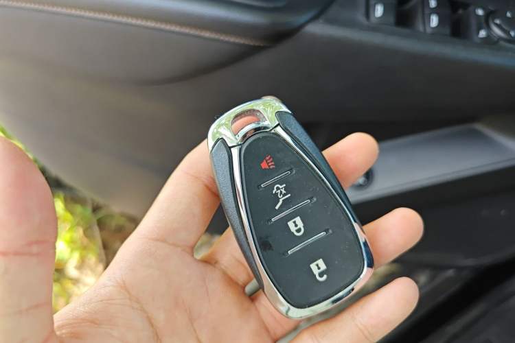 Used Chevrolet Equinox 2018 RS 550T Automatic All-Wheel-Drive Boundary Edition Vehicle Key