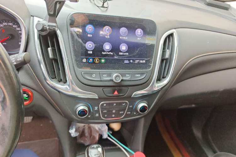 Used Chevrolet Equinox 2018 535T Automatic YuJie Edition Audio And AC Panel