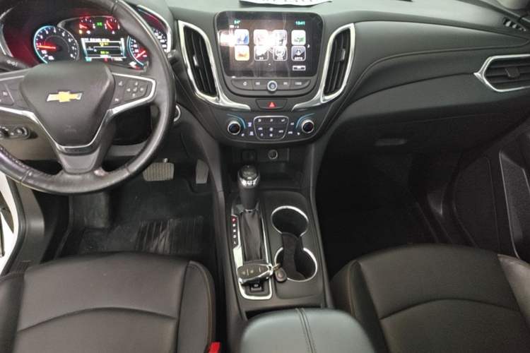Used Chevrolet Equinox 2018 535T Automatic YuJie Edition Audio And AC Panel