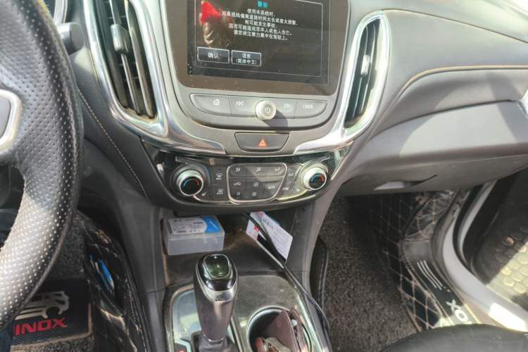 Used Chevrolet Equinox 2018 535T Automatic YuJie Edition Audio And AC Panel