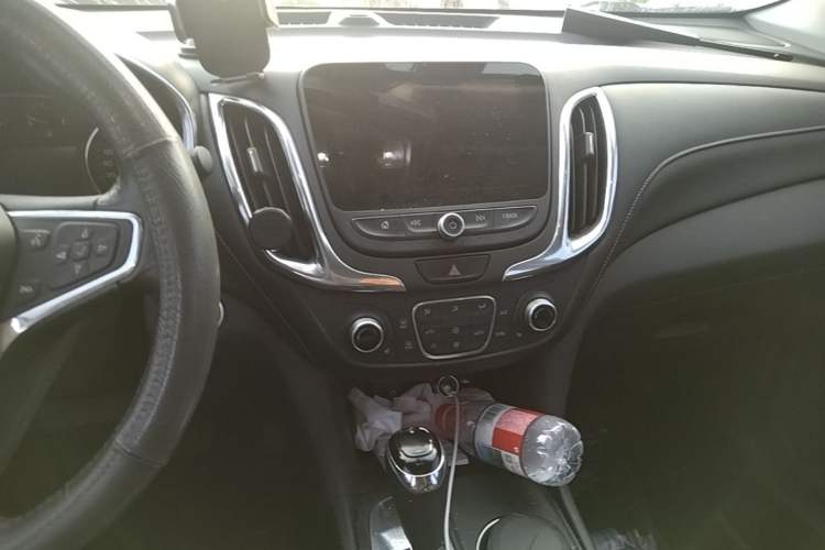 Used Chevrolet Equinox 2018 535T Automatic YuJie Edition Audio And AC Panel