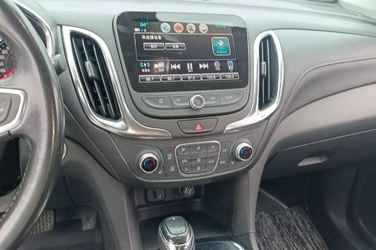 Used Chevrolet Equinox 2018 535T Automatic YuJie Edition Audio And AC Panel