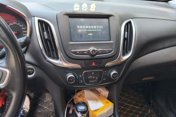 Used Chevrolet Equinox 2018 535T Automatic Chijie Edition Audio And AC Panel