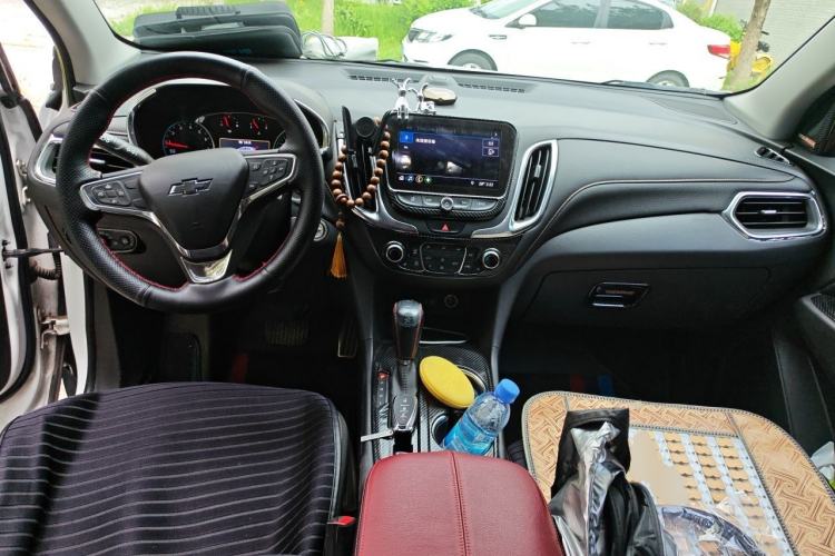 Used Chevrolet Equinox 2018 535T Automatic YuJie Edition Center Console