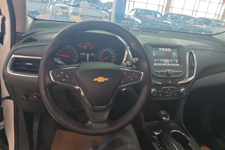 Used Chevrolet Equinox 2018 535T Automatic Chijie Edition Center Console