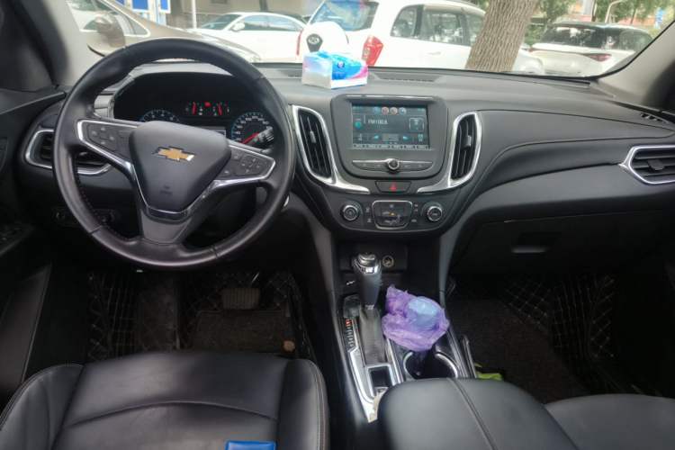 Used Chevrolet Equinox 2018 535T Automatic Chijie Edition Center Console