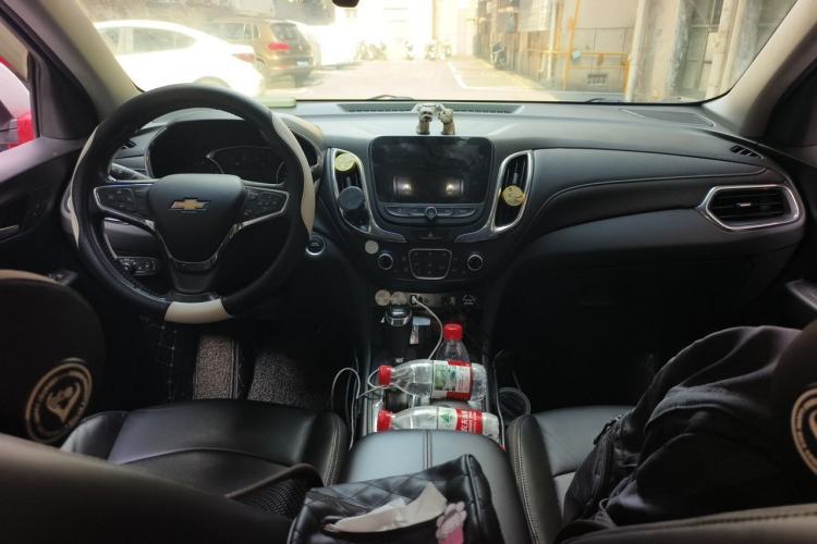 Used Chevrolet Equinox 2018 535T Automatic YuJie Edition Center Console