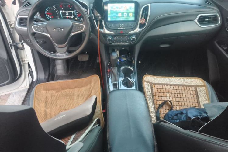 Used Chevrolet Equinox 2018 535T Automatic YuJie Edition Center Console