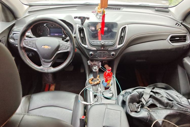 Used Chevrolet Equinox 2018 535T Automatic YuJie Edition Center Console