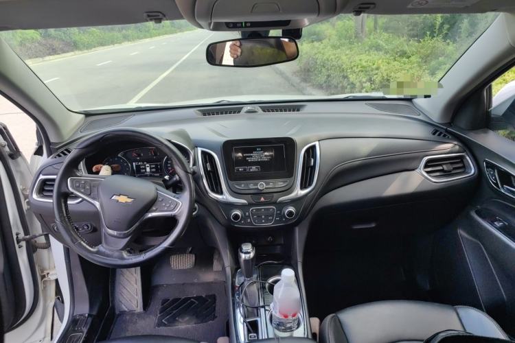 Used Chevrolet Equinox 2018 535T Automatic YuJie Edition Center Console