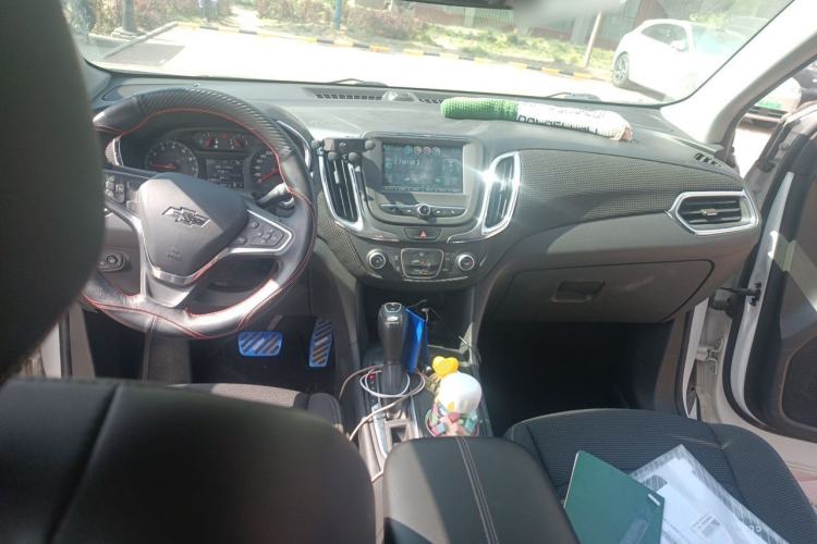 Used Chevrolet Equinox 2018 535T Automatic Chijie Edition Center Console