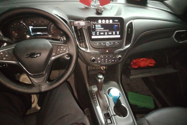 Used Chevrolet Equinox 2018 535T Automatic YuJie Edition Center Console