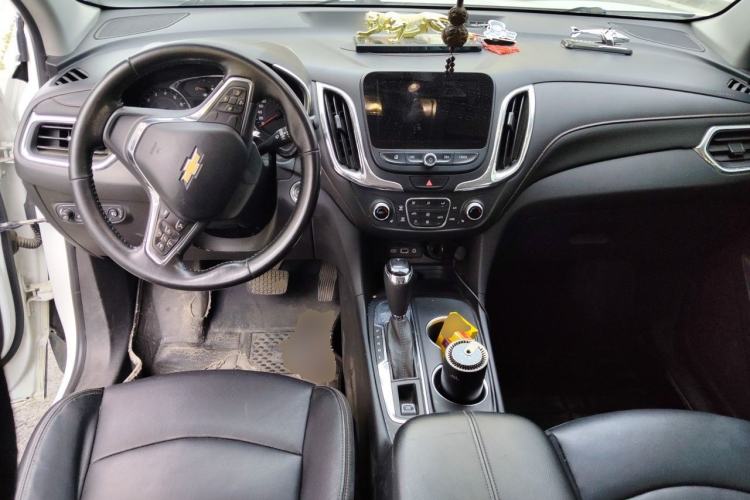 Used Chevrolet Equinox 2018 535T Automatic YuJie Edition Center Console