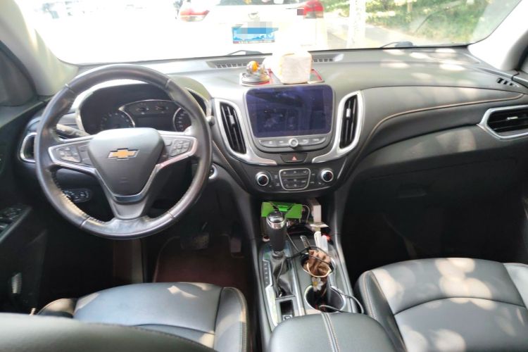 Used Chevrolet Equinox 2018 550T Automatic All-Wheel-Drive Explorer Edition Center Console