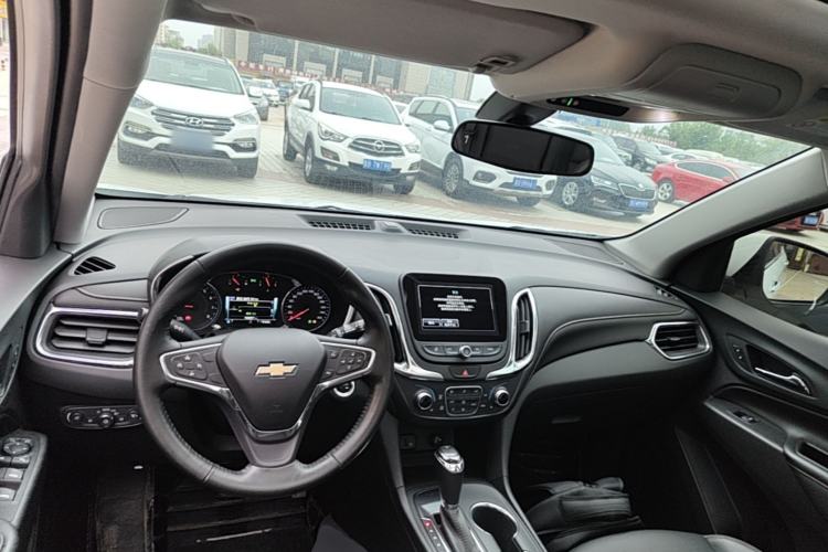 Used Chevrolet Equinox 2018 535T Automatic YuJie Edition Center Console