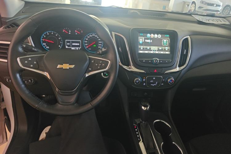 Used Chevrolet Equinox 2018 535T Automatic Chijie Edition Center Console