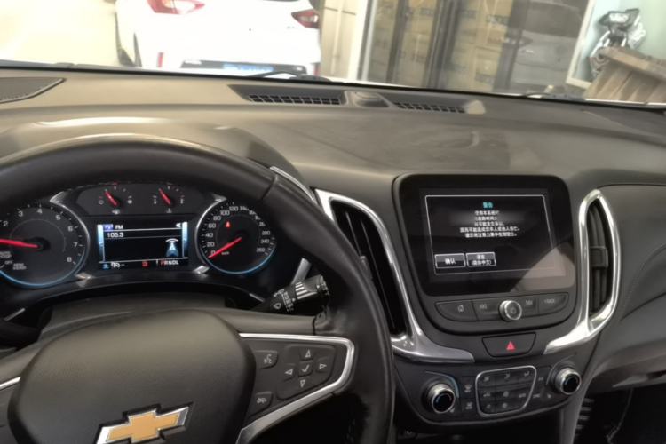 Used Chevrolet Equinox 2018 535T Automatic YuJie Edition Center Console