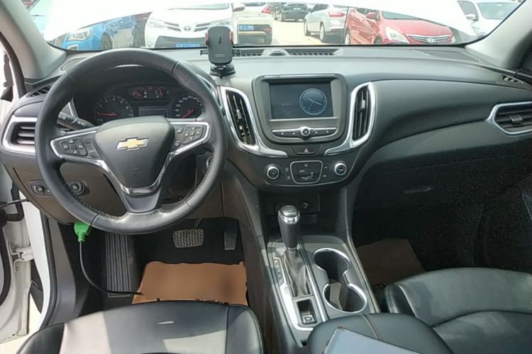 Used Chevrolet Equinox 2018 535T Automatic Chijie Edition Center Console