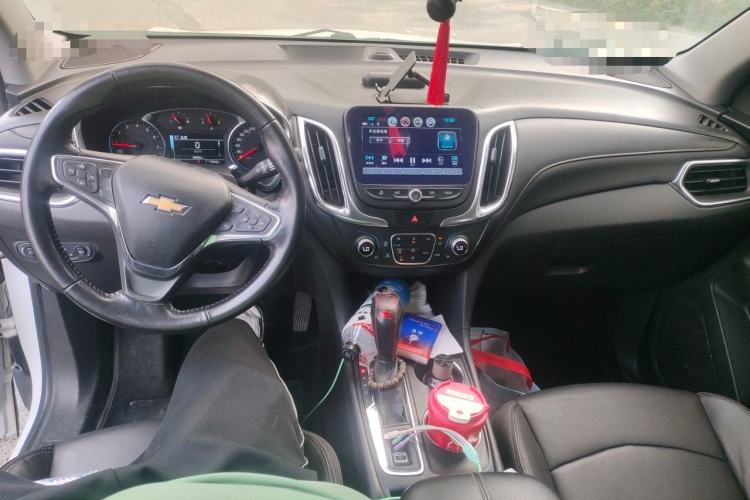 Used Chevrolet Equinox 2018 550T Automatic All-Wheel-Drive Explorer Edition Center Console