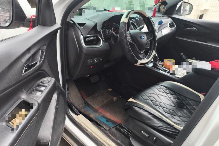 Used Chevrolet Equinox 2018 550T Automatic All-Wheel-Drive Explorer Edition Driver Seat