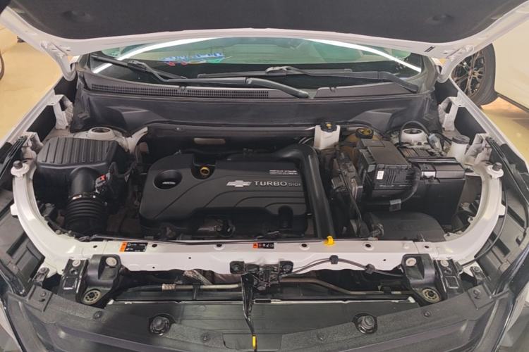 Used Chevrolet Equinox 2018 535T Automatic Chijie Edition Engine Bay