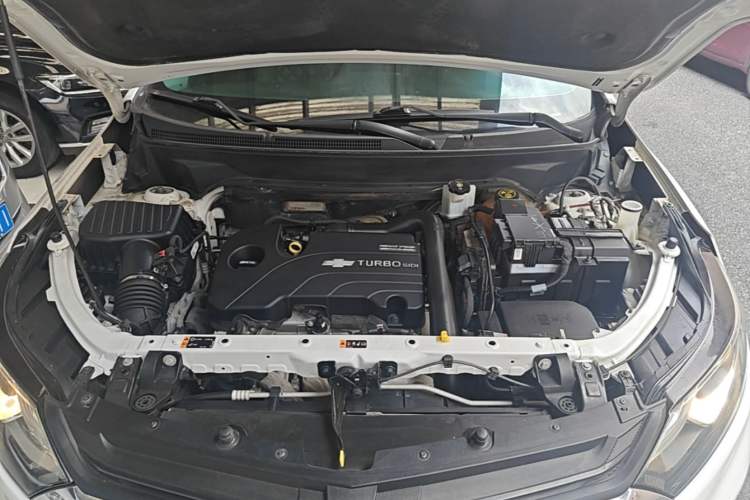 Used Chevrolet Equinox 2018 535T Automatic Chijie Edition Engine Bay