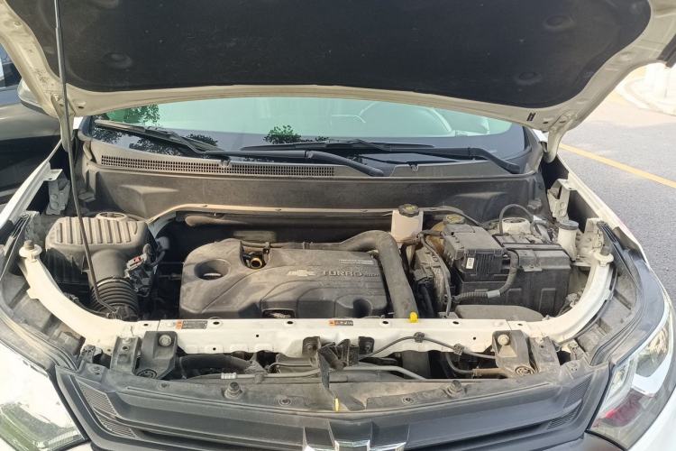 Used Chevrolet Equinox 2018 535T Automatic YuJie Edition Engine Bay