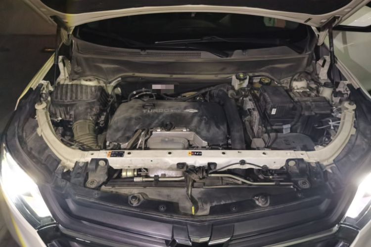 Used Chevrolet Equinox 2018 550T Automatic All-Wheel-Drive Explorer Edition Engine Bay