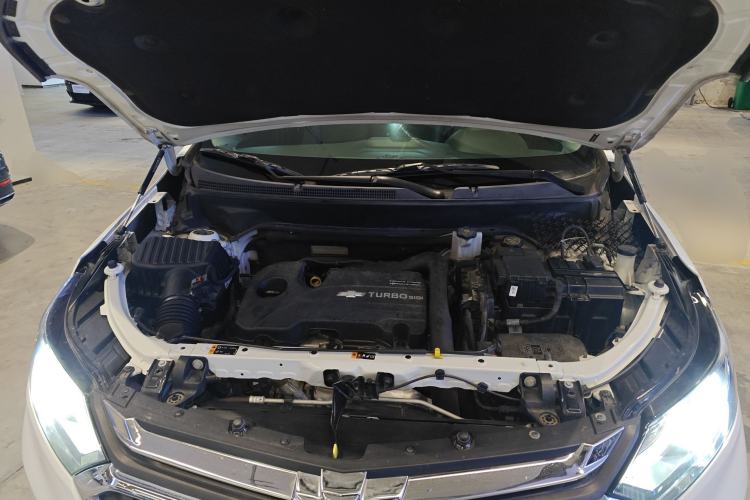 Used Chevrolet Equinox 2018 535T Automatic YuJie Edition Engine Bay