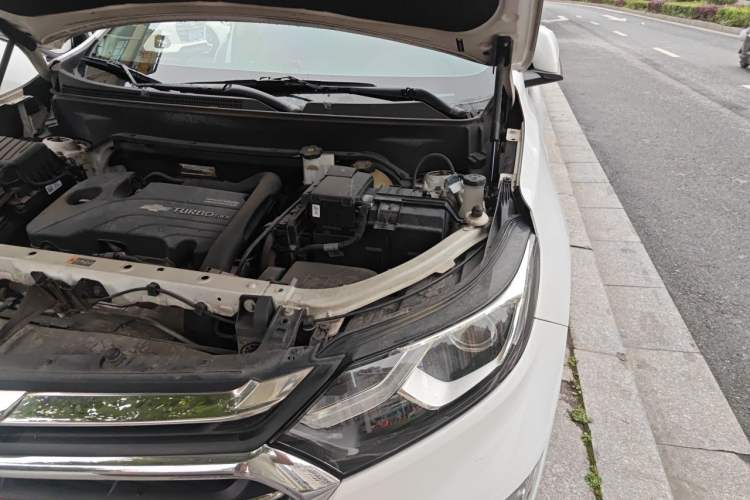 Used Chevrolet Equinox 2018 535T Automatic YuJie Edition Engine Bay Left