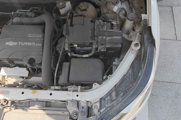 Used Chevrolet Equinox 2018 535T Automatic YuJie Edition Engine Bay Left