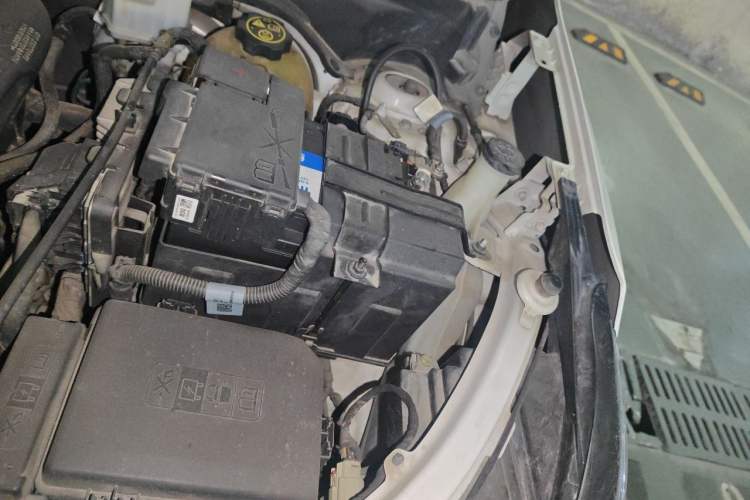Used Chevrolet Equinox 2018 535T Automatic YuJie Edition Engine Bay Left