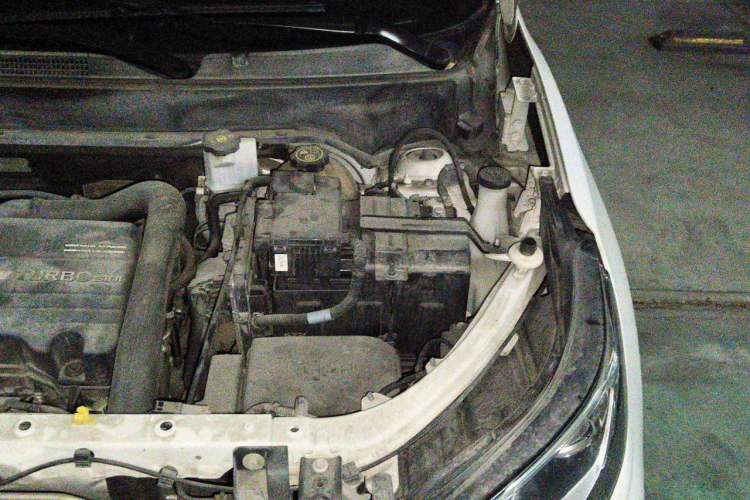 Used Chevrolet Equinox 2018 535T Automatic YuJie Edition Engine Bay Left