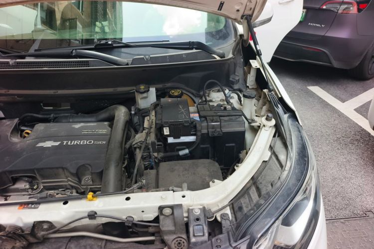 Used Chevrolet Equinox 2018 535T Automatic YuJie Edition Engine Bay Left